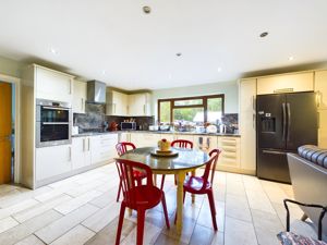 KITCHEN- click for photo gallery